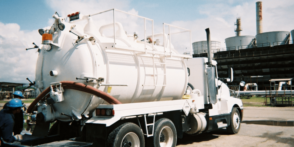 Industrial tank cleaning at Hydrokinetics